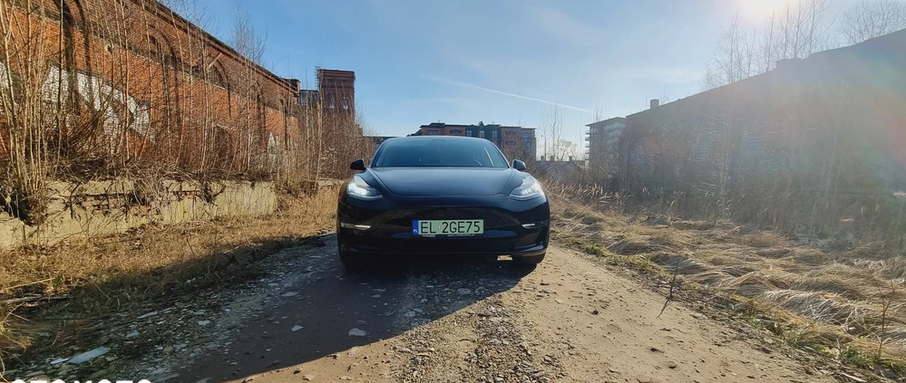 Tesla Model 3 cena 90000 przebieg: 83400, rok produkcji 2019 z Łódź małe 667